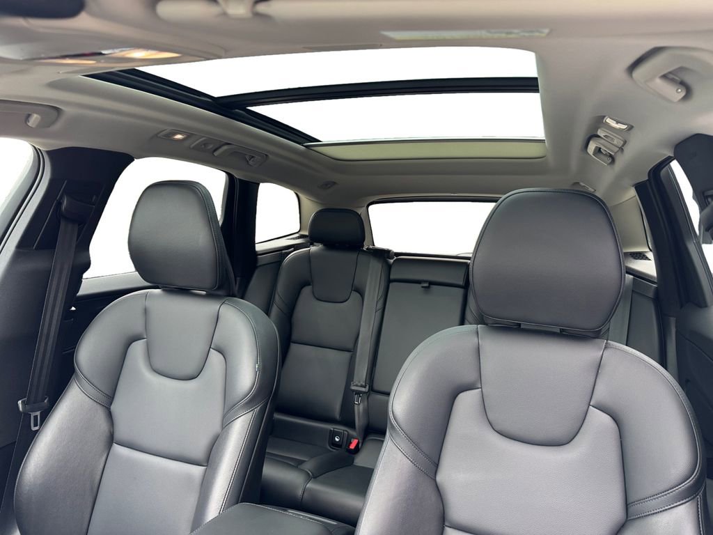 Certified 2023 Volvo XC60 B5 Core w/ Climate Package AWD/4WD image 21