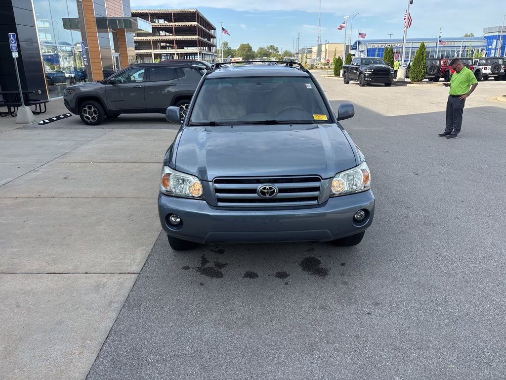 Used 2005 Toyota Highlander 2WD V6 w/ 3rd Row image 7