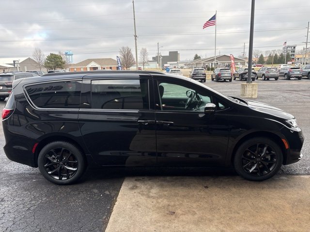 New 2026 Chrysler Pacifica Limited w/ S Appearance Package image 7