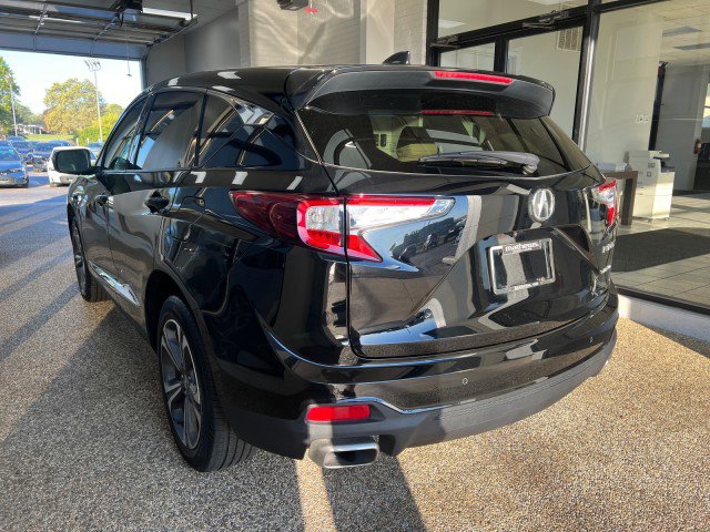 Used 2023 Acura RDX AWD w/ Advance Package image 4