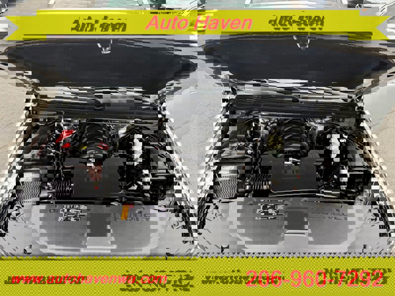 Used 2017 Chevrolet Suburban LT image 14