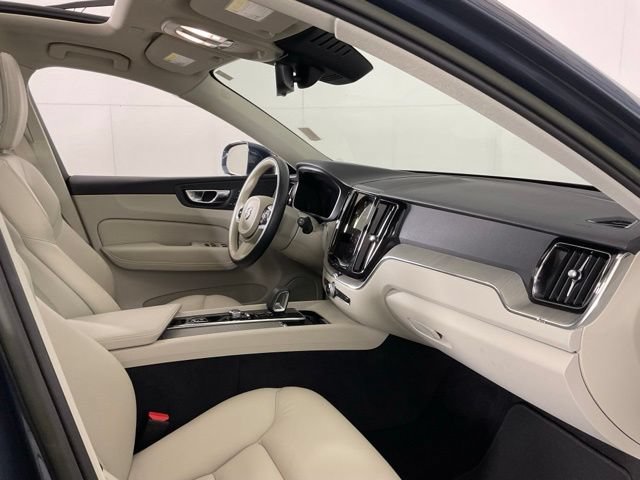 Used 2023 Volvo XC60 B5 Plus w/ Climate Package AWD/4WD image 31