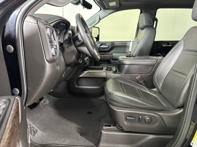 Used 2023 GMC Sierra 2500 Denali w/ Denali Black Diamond Edition image 11