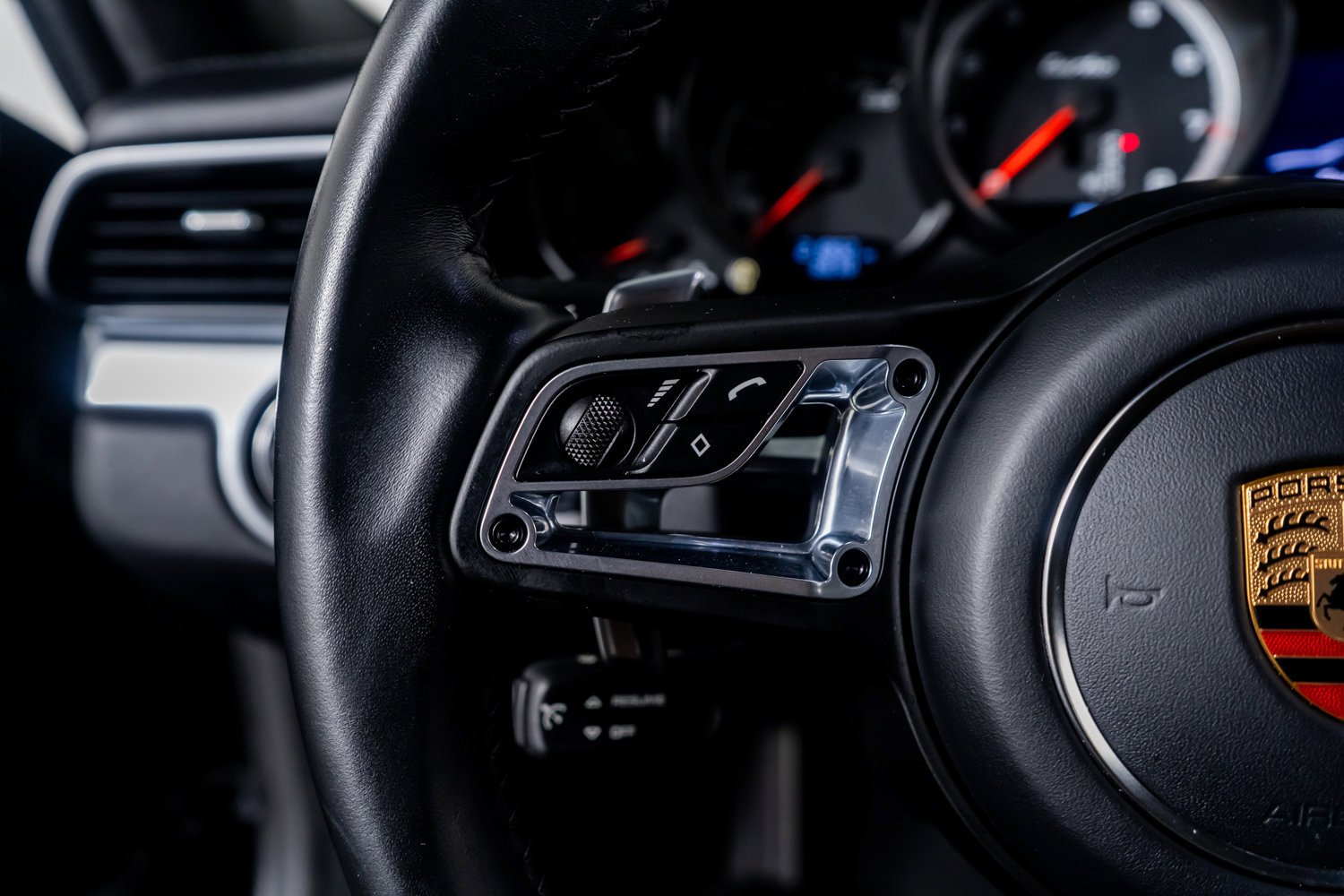 Used 2019 Porsche 911 Turbo w/ Light Design Package image 38