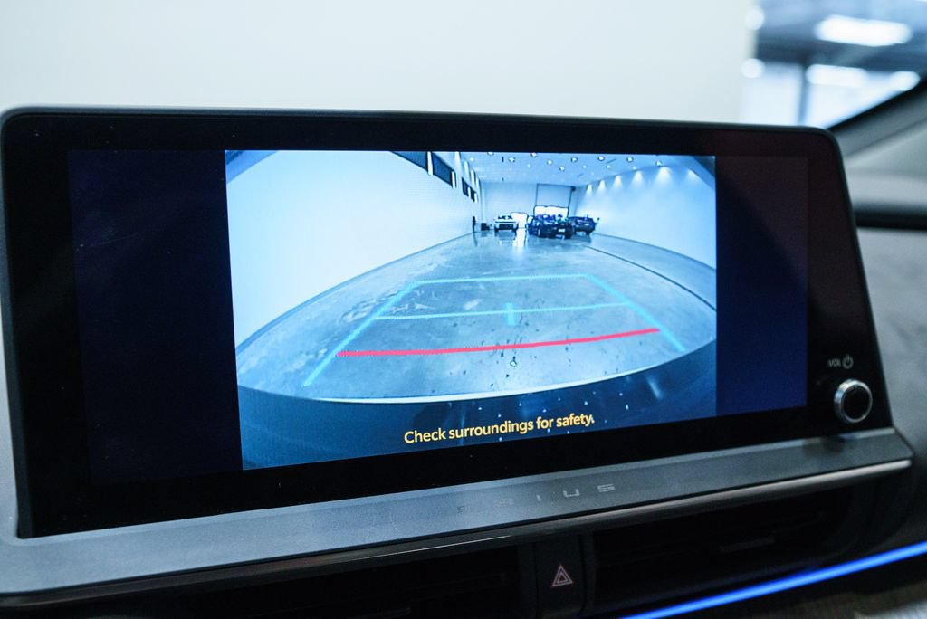 Used 2025 Toyota Prius XLE FWD image 24