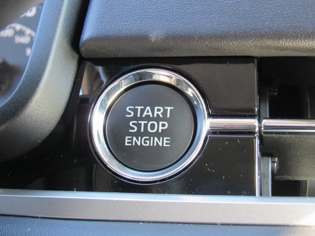 Used 2024 Mitsubishi Outlander ES image 16