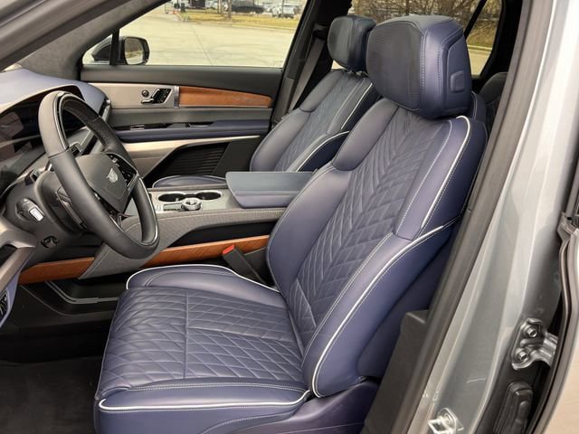 New 2026 Cadillac Vistiq Premium Luxury AWD/4WD image 20