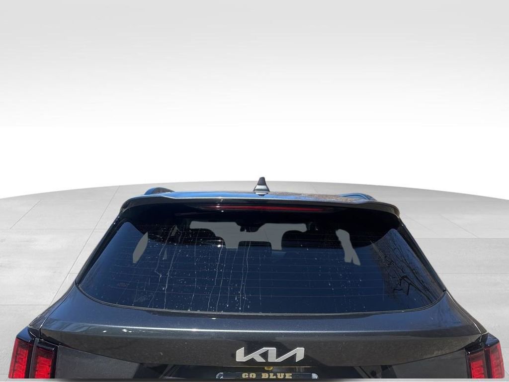 Used 2022 Kia Sorento S image 13