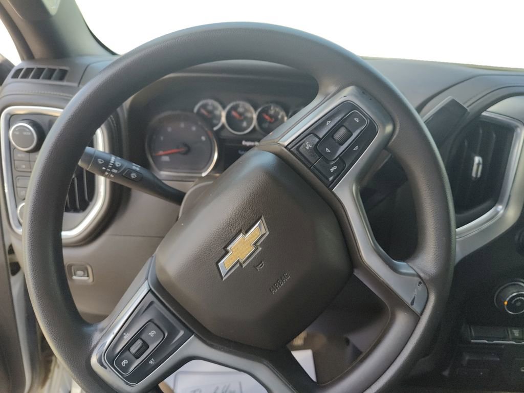 Used 2020 Chevrolet Silverado 2500 LT AWD/4WD image 12
