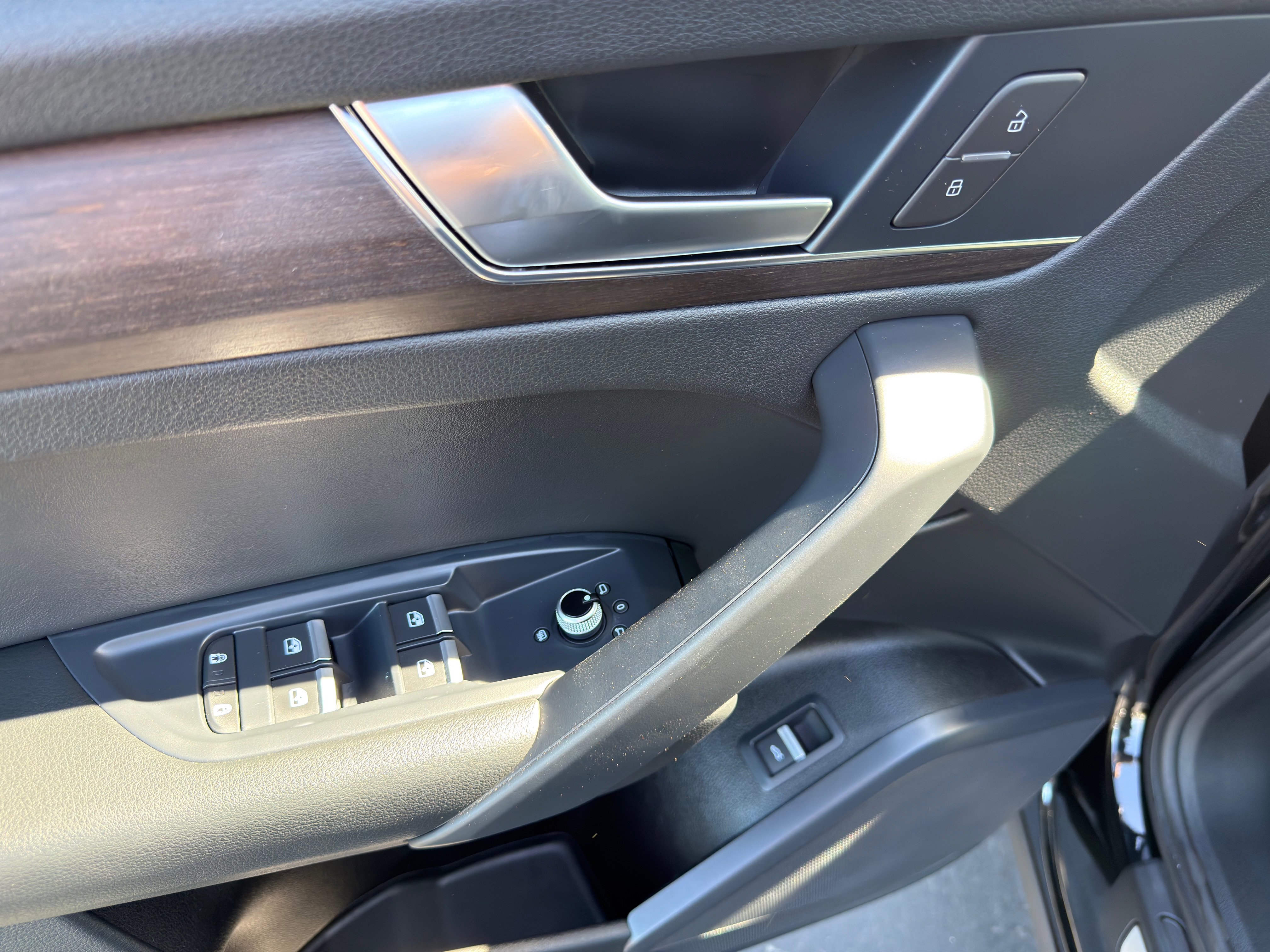 Used 2023 Audi Q5 2.0T Premium image 24