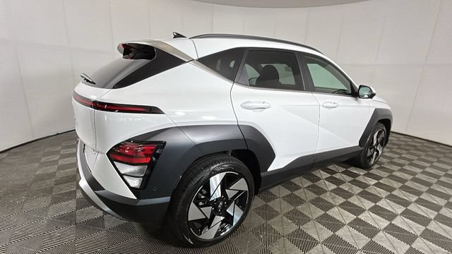Used 2026 Hyundai Kona Limited FWD image 2