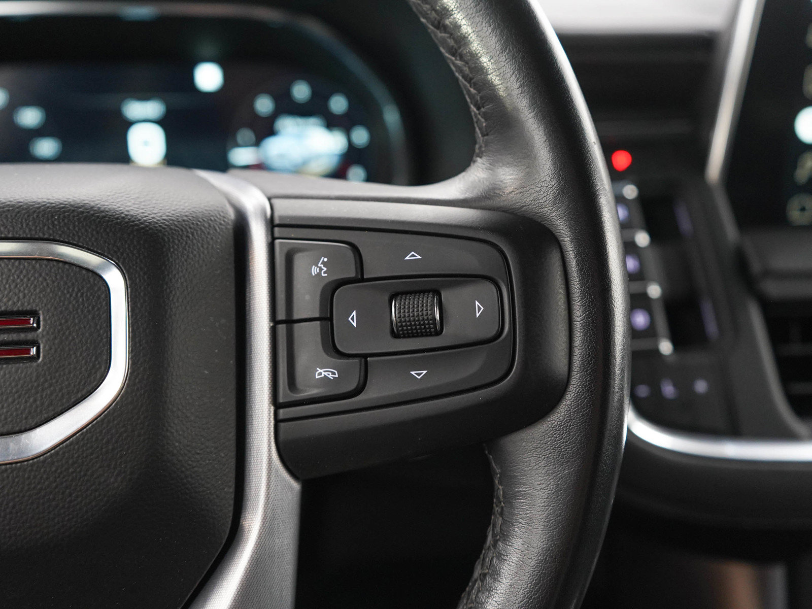 Used 2022 GMC Yukon XL SLE AWD/4WD image 26