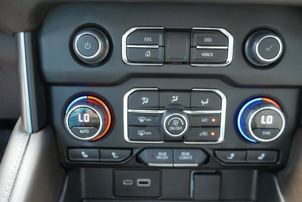 Used 2022 Chevrolet Tahoe LT w/ Luxury Package image 18