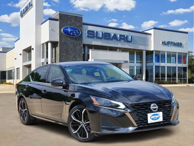 Used 2023 Nissan Altima 2.5 SR FWD image 1
