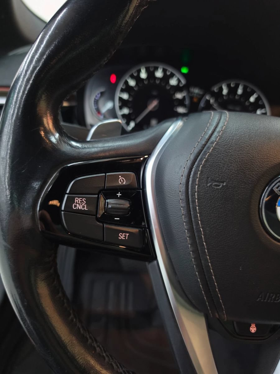 Used 2018 BMW 530i RWD image 31