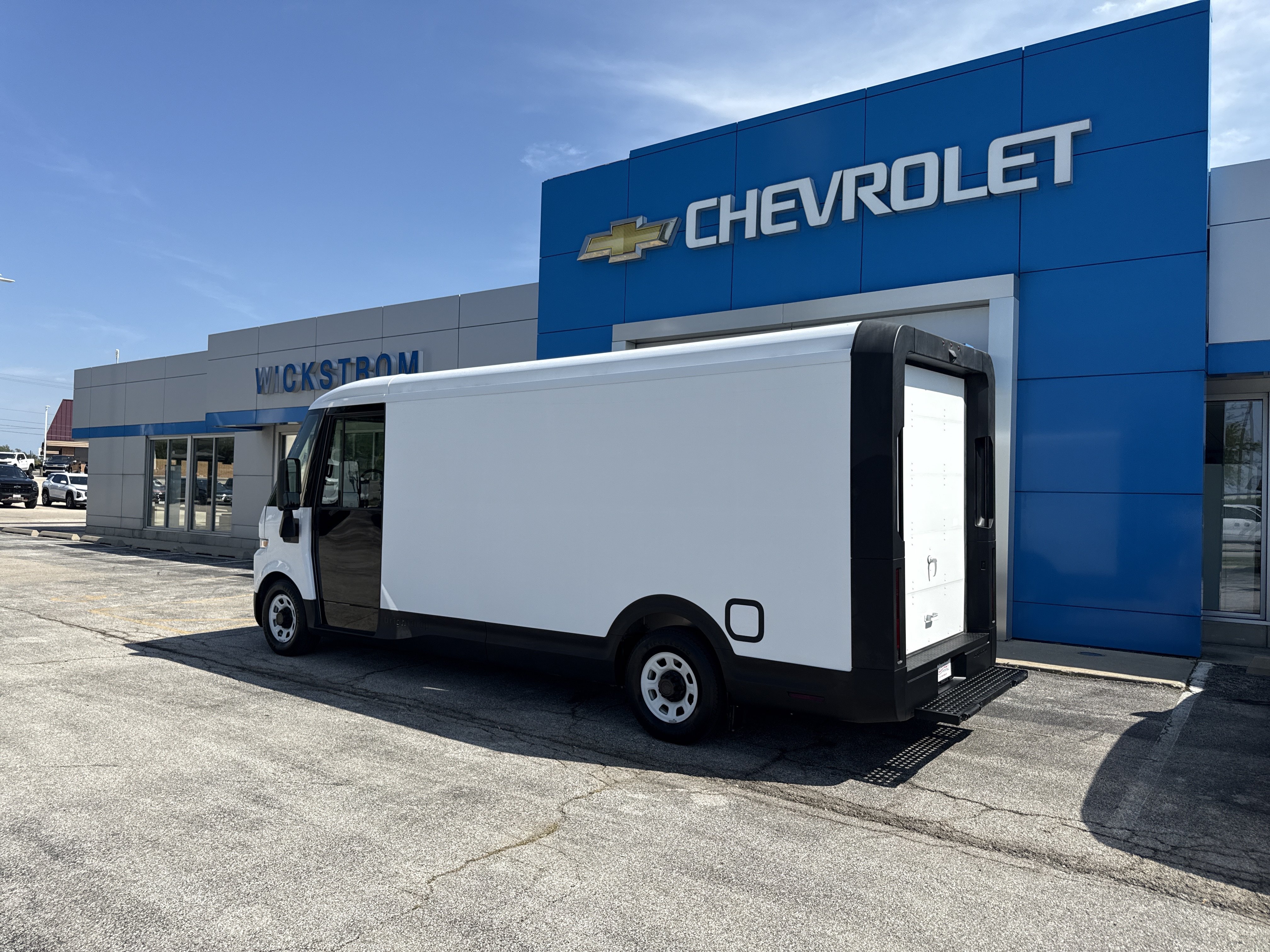 Used 2023 Chevrolet Brightdrop 600 w/ Active Safety Package 2 AWD/4WD image 8