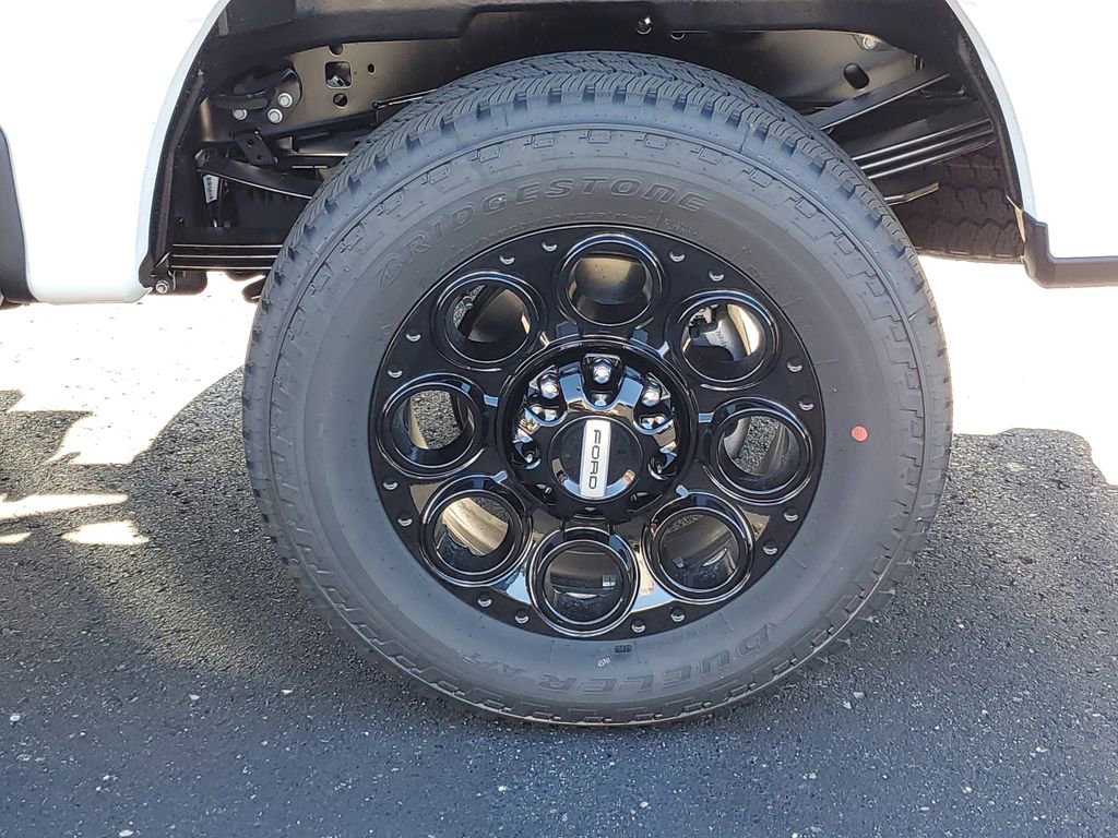 New 2026 Ford F350 Lariat w/ Black Appearance Package image 38