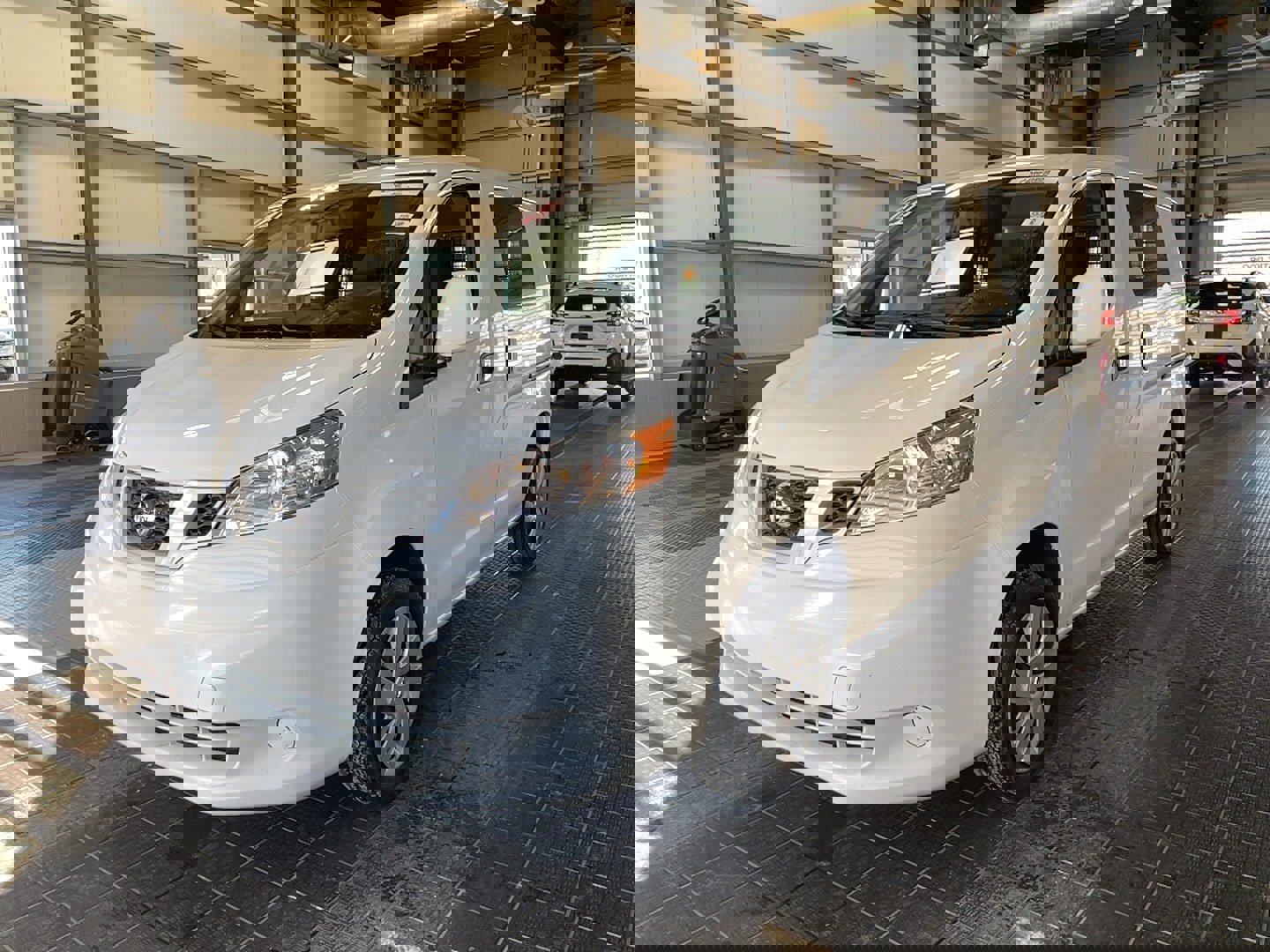 Used 2021 Nissan NV200 SV w/ Sliding Door Glass Package image 3