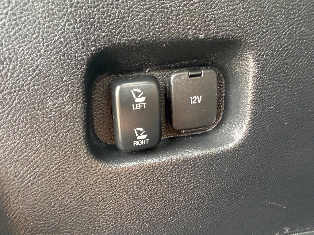 Used 2016 Ford Edge Titanium image 25