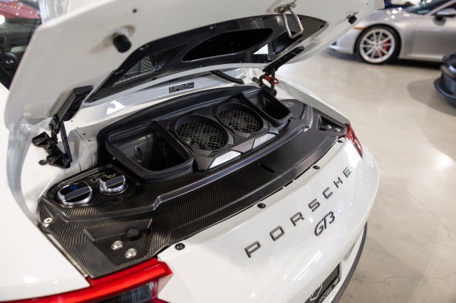 Used 2018 Porsche 911 GT3 RWD image 45