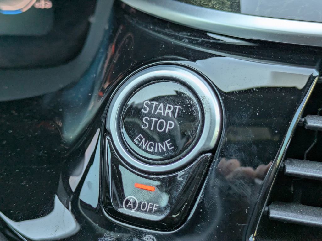 Used 2022 BMW M550i xDrive w/ Executive Package image 42