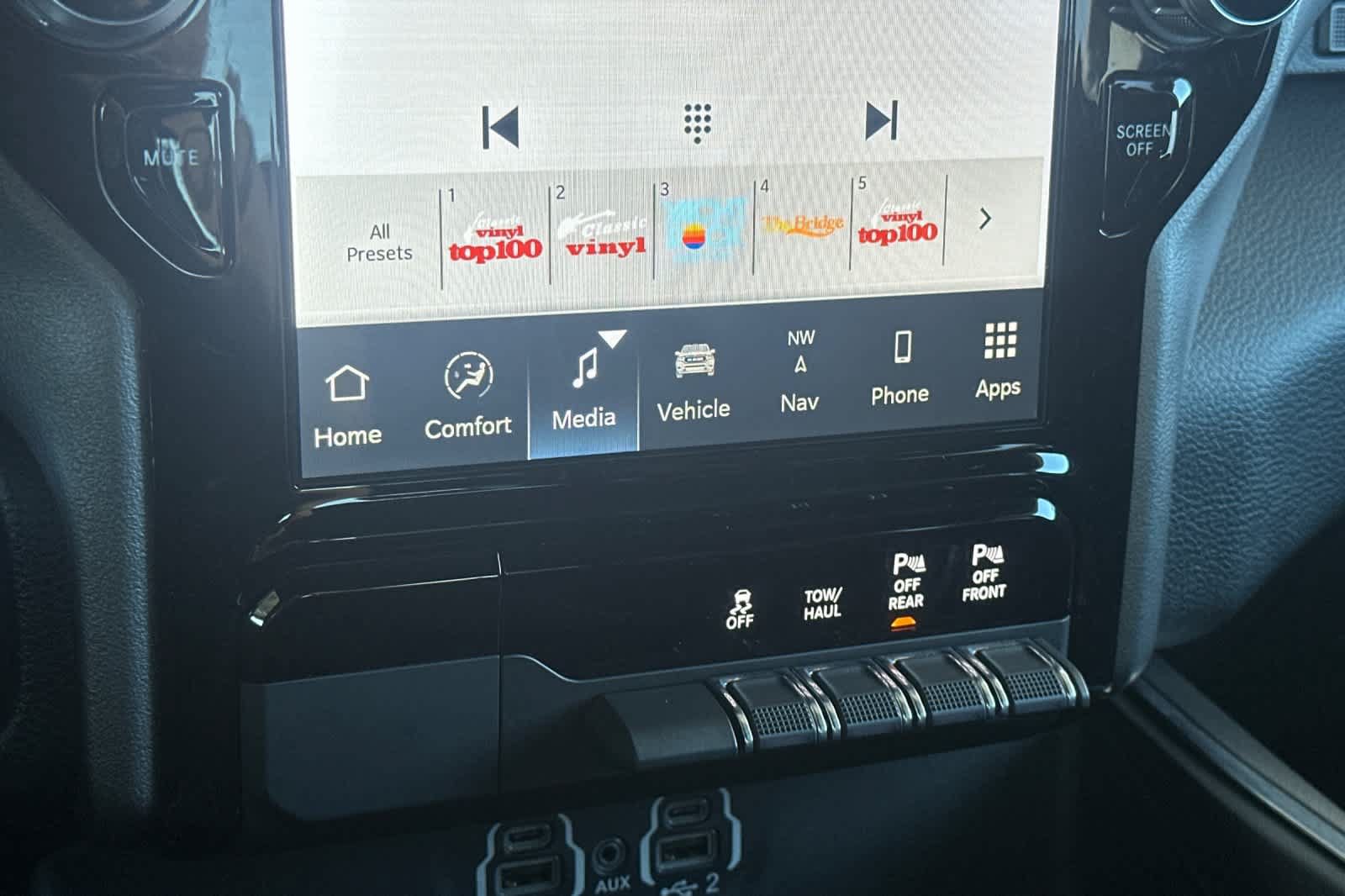 Used 2023 RAM 1500 Laramie AWD/4WD image 20