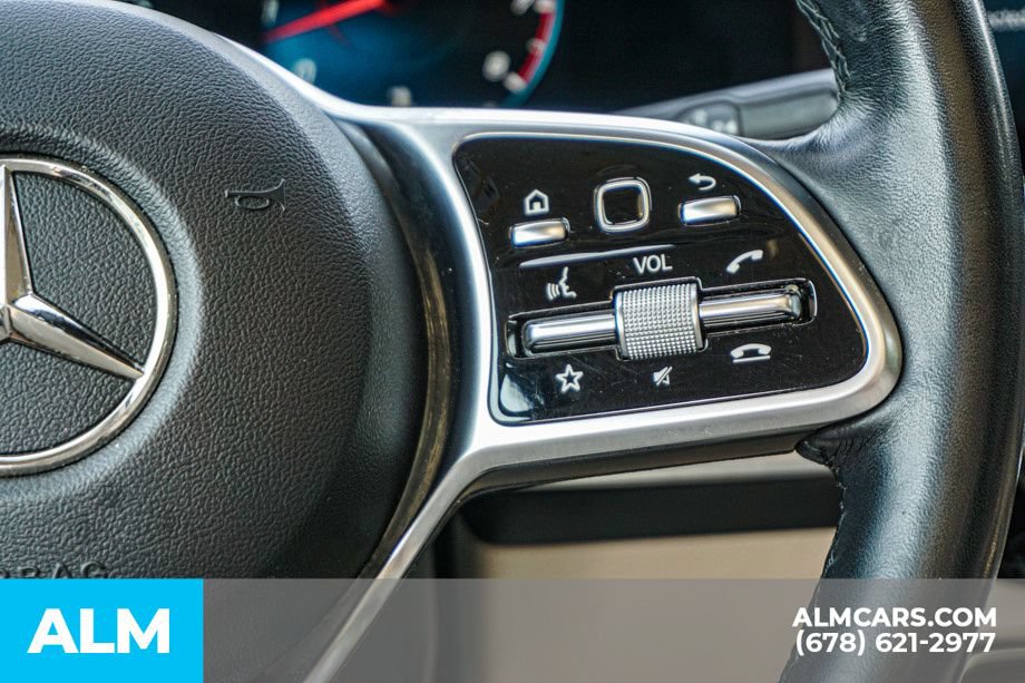 Used 2022 Mercedes-Benz GLB 250 4MATIC w/ Premium Package Lite image 32
