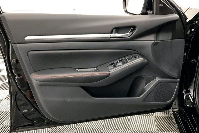 New 2026 Nissan Altima 2.5 SR FWD image 33