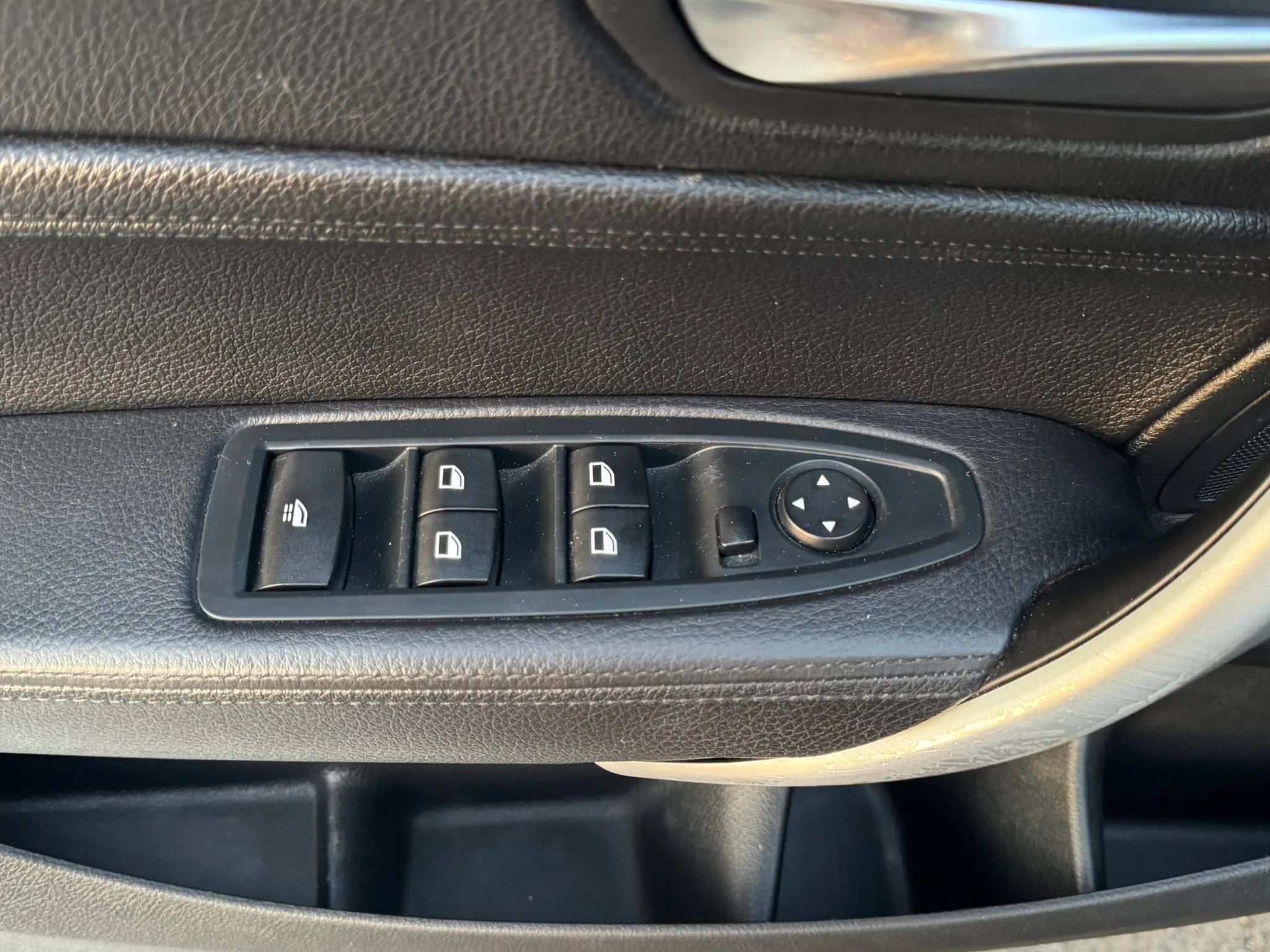 Used 2016 BMW 228i Convertible RWD image 30