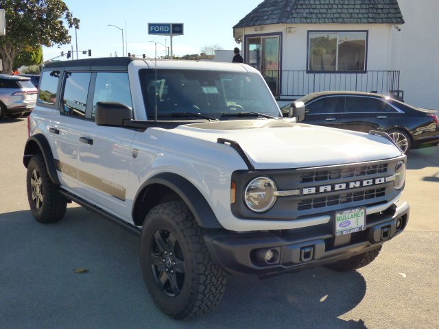 New 2025 Ford Bronco Big Bend w/ Black Diamond Package