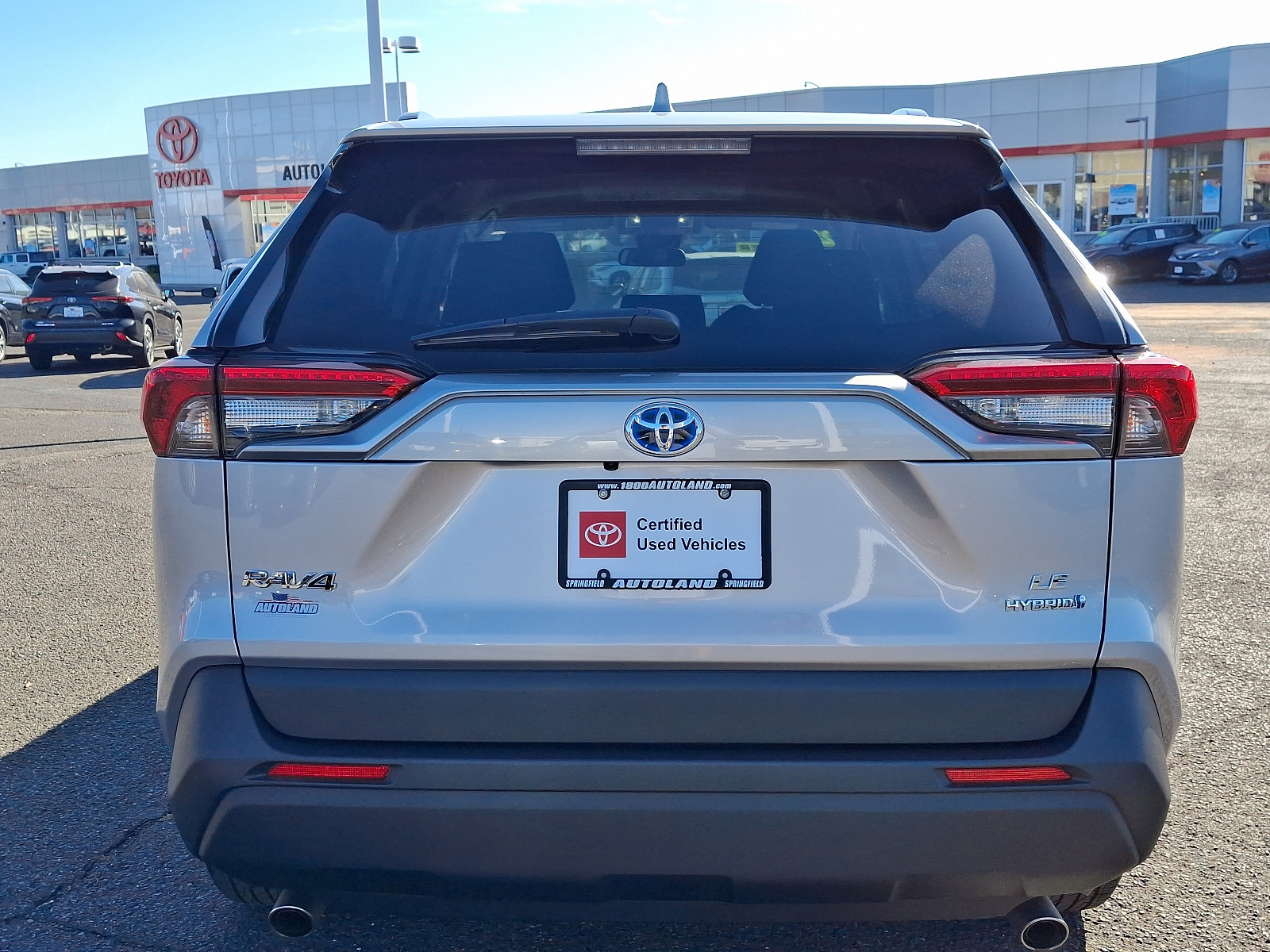 Used 2022 Toyota RAV4 LE image 5