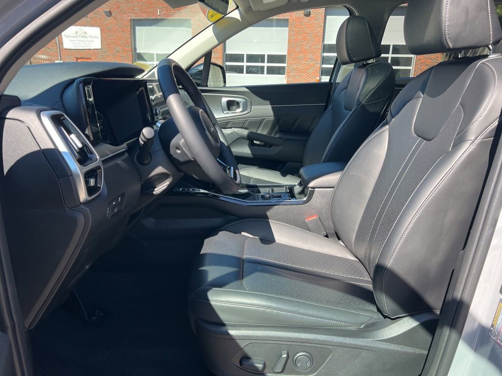 Certified 2023 Kia Sorento SX image 13