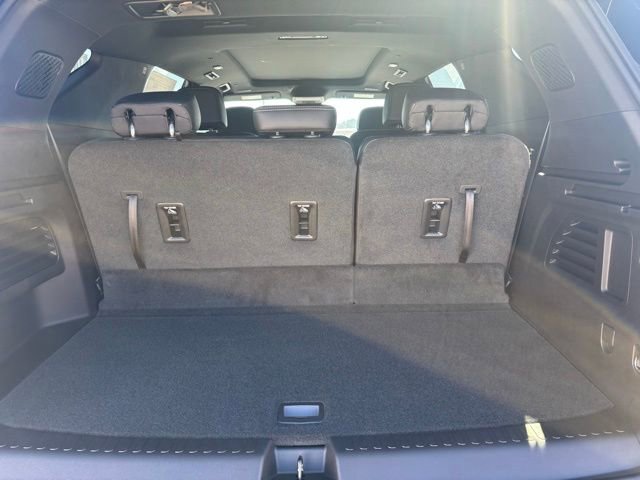 New 2026 Chevrolet Traverse LT w/ Sun and Wheel Package FWD image 9