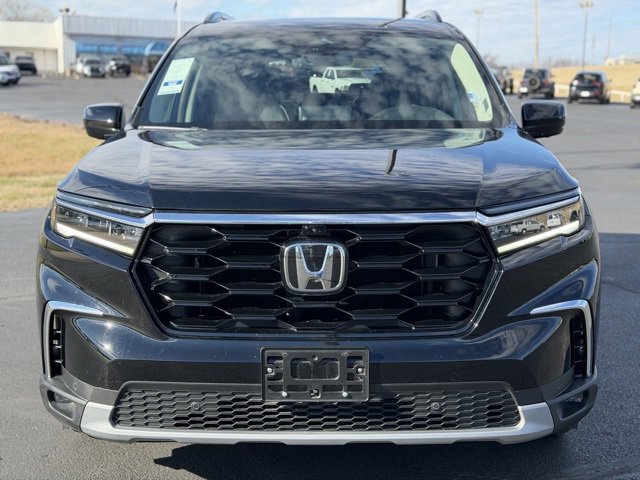 Used 2023 Honda Pilot Elite image 2