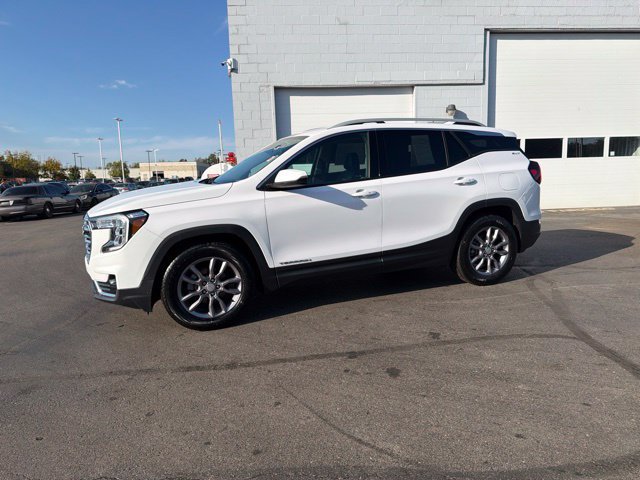 Used 2023 GMC Terrain SLT FWD image 18