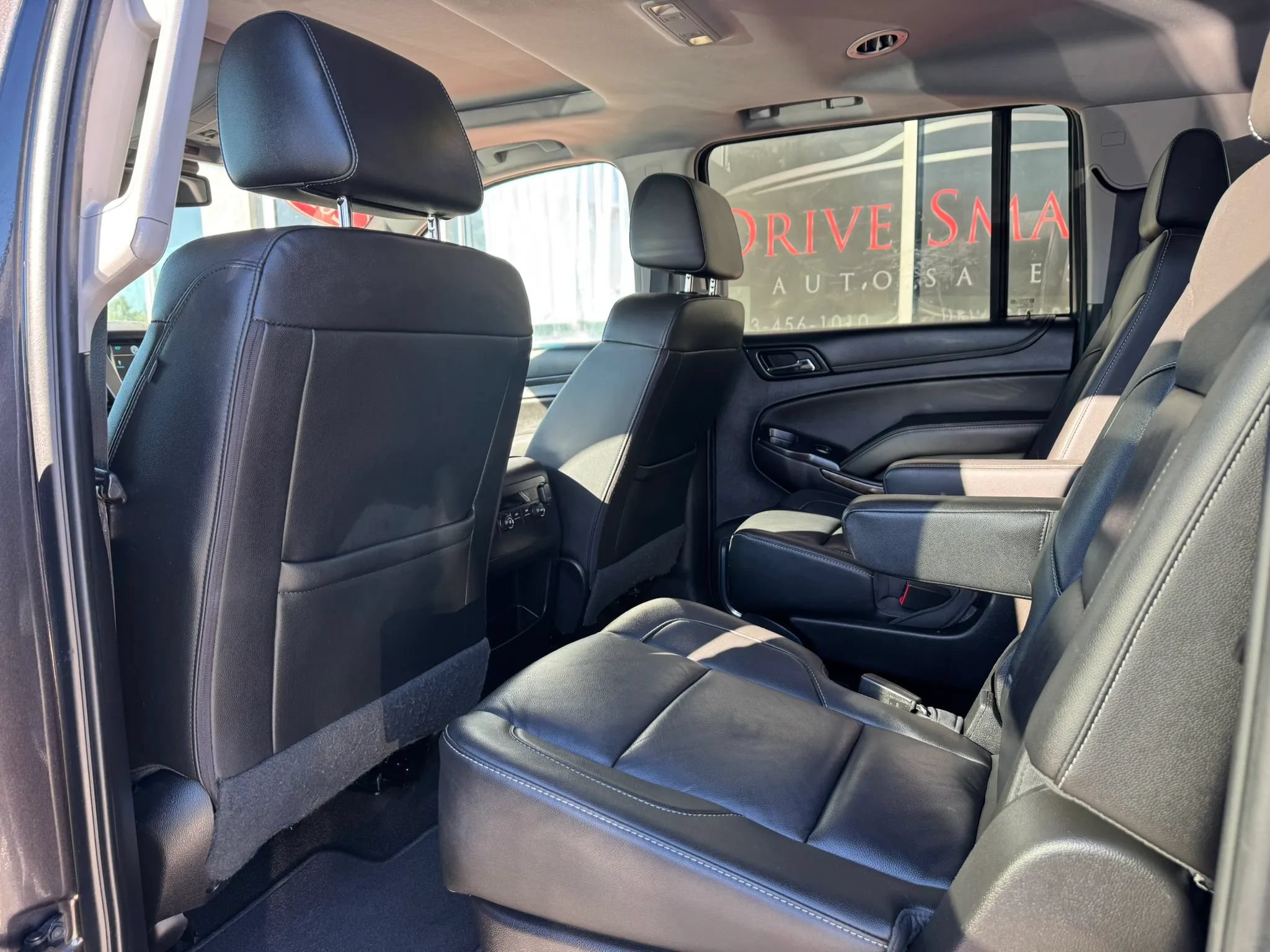 Used 2018 Chevrolet Suburban LT AWD/4WD image 12
