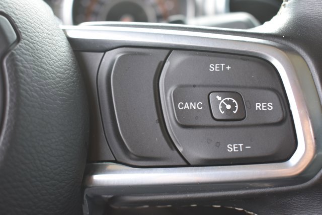 Used 2020 Jeep Wrangler Unlimited Sahara image 20