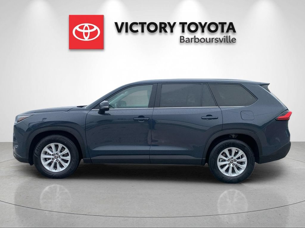 Used 2024 Toyota Grand Highlander AWD image 2