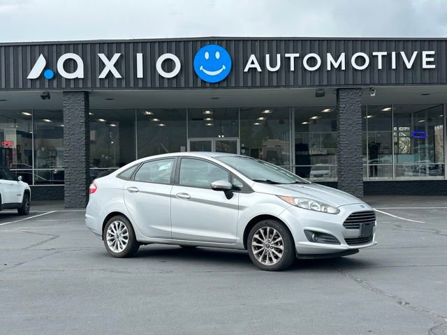 Used 2014 Ford Fiesta SE w/ Equipment Group 201A FWD image 1
