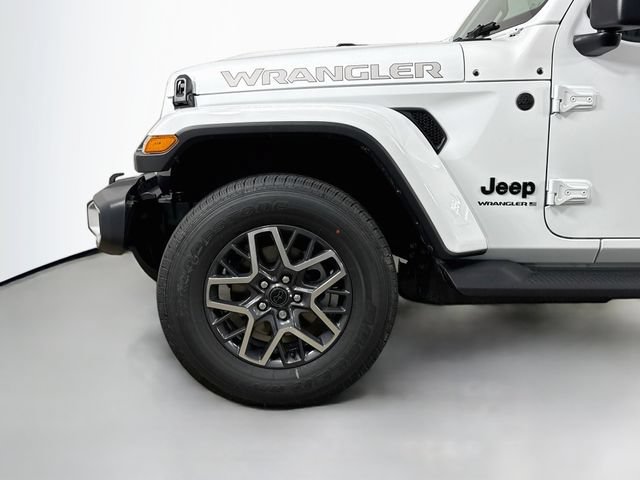 New 2026 Jeep Wrangler Unlimited Sahara AWD/4WD image 30