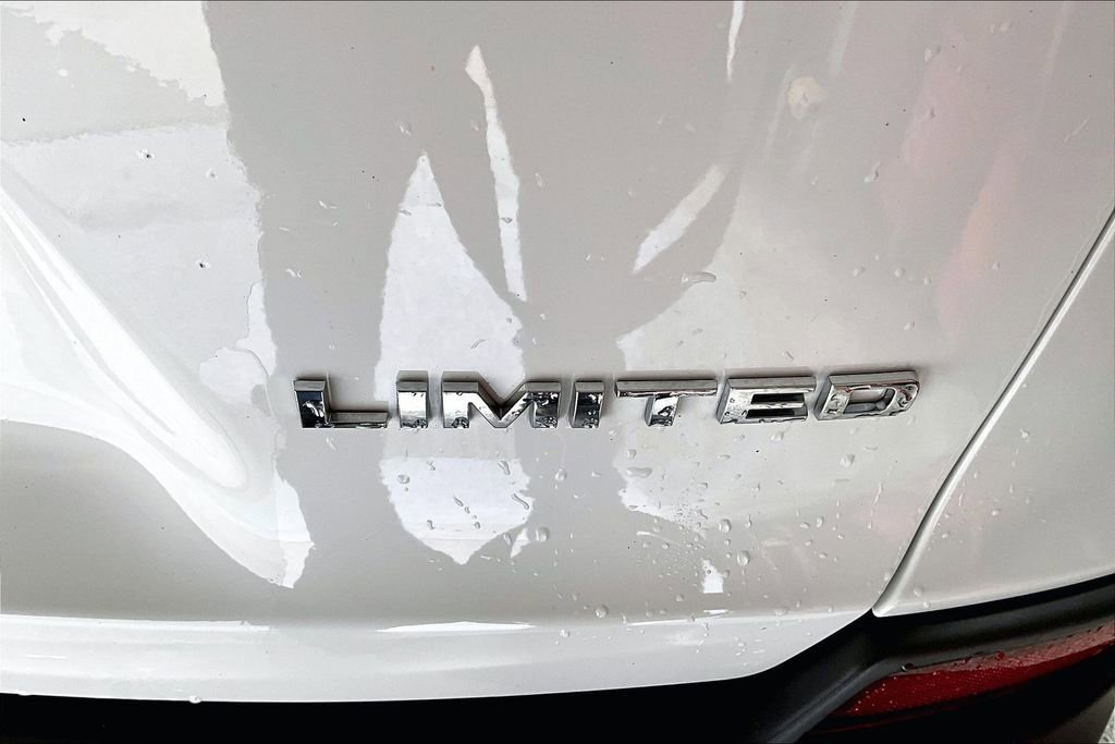 Used 2019 Jeep Cherokee Limited AWD/4WD image 24