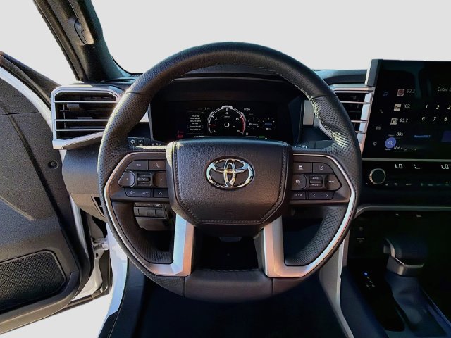 Used 2025 Toyota Tundra Limited AWD/4WD image 37