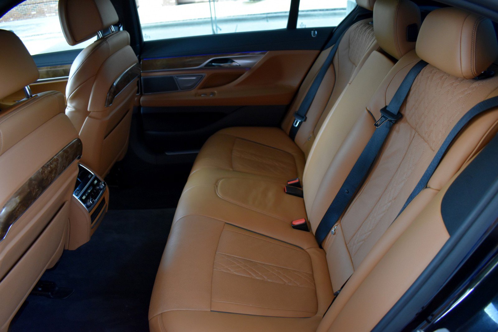 Used 2016 BMW 750i xDrive AWD/4WD image 41