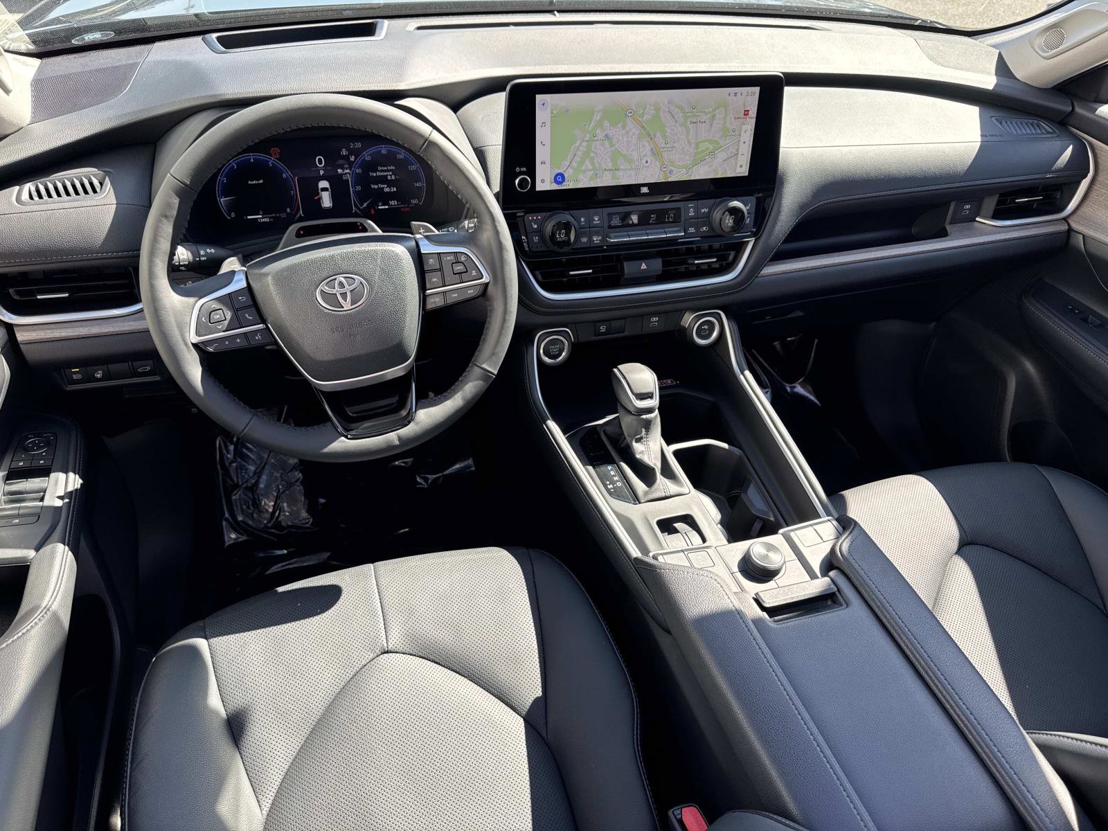 Used 2025 Toyota Grand Highlander AWD video 2