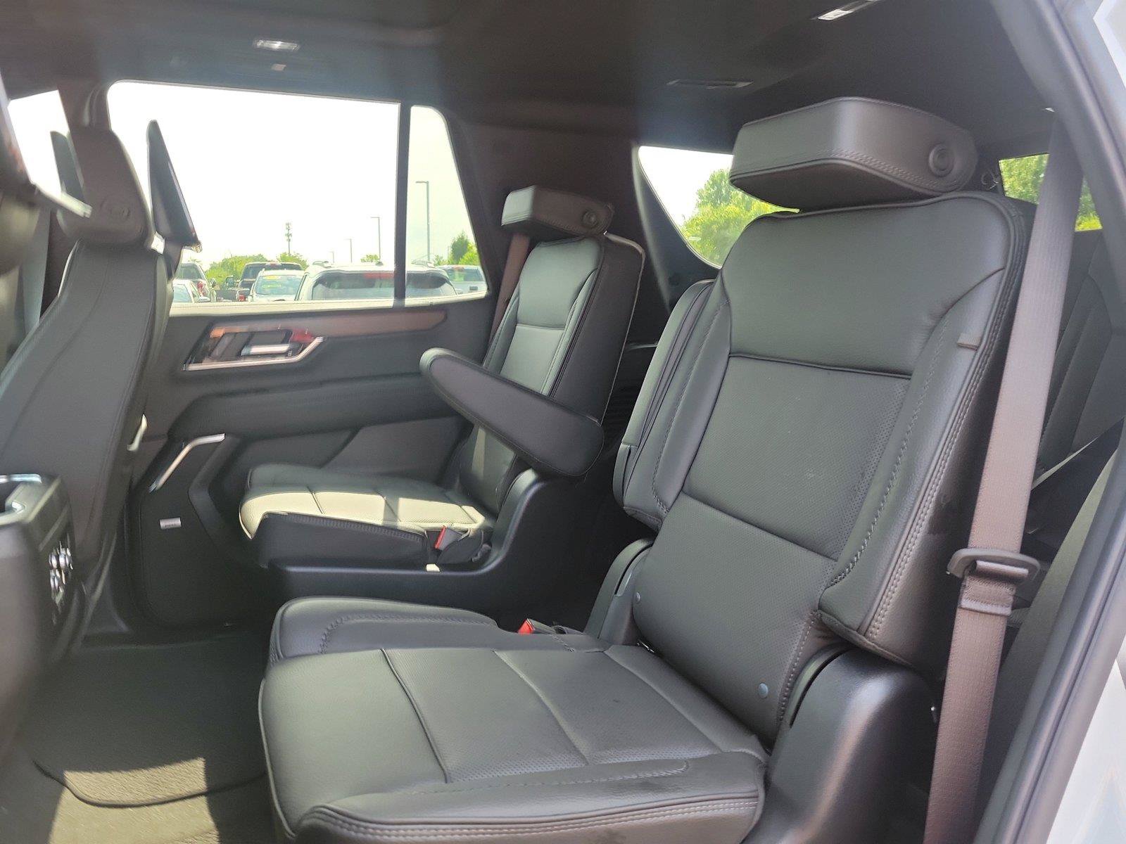 New 2026 GMC Yukon Denali w/ Advanced Technology Package AWD/4WD image 12