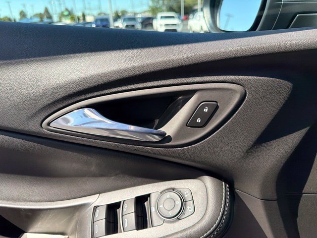 Used 2023 Buick Encore GX Select w/ Sport Touring Package FWD image 19