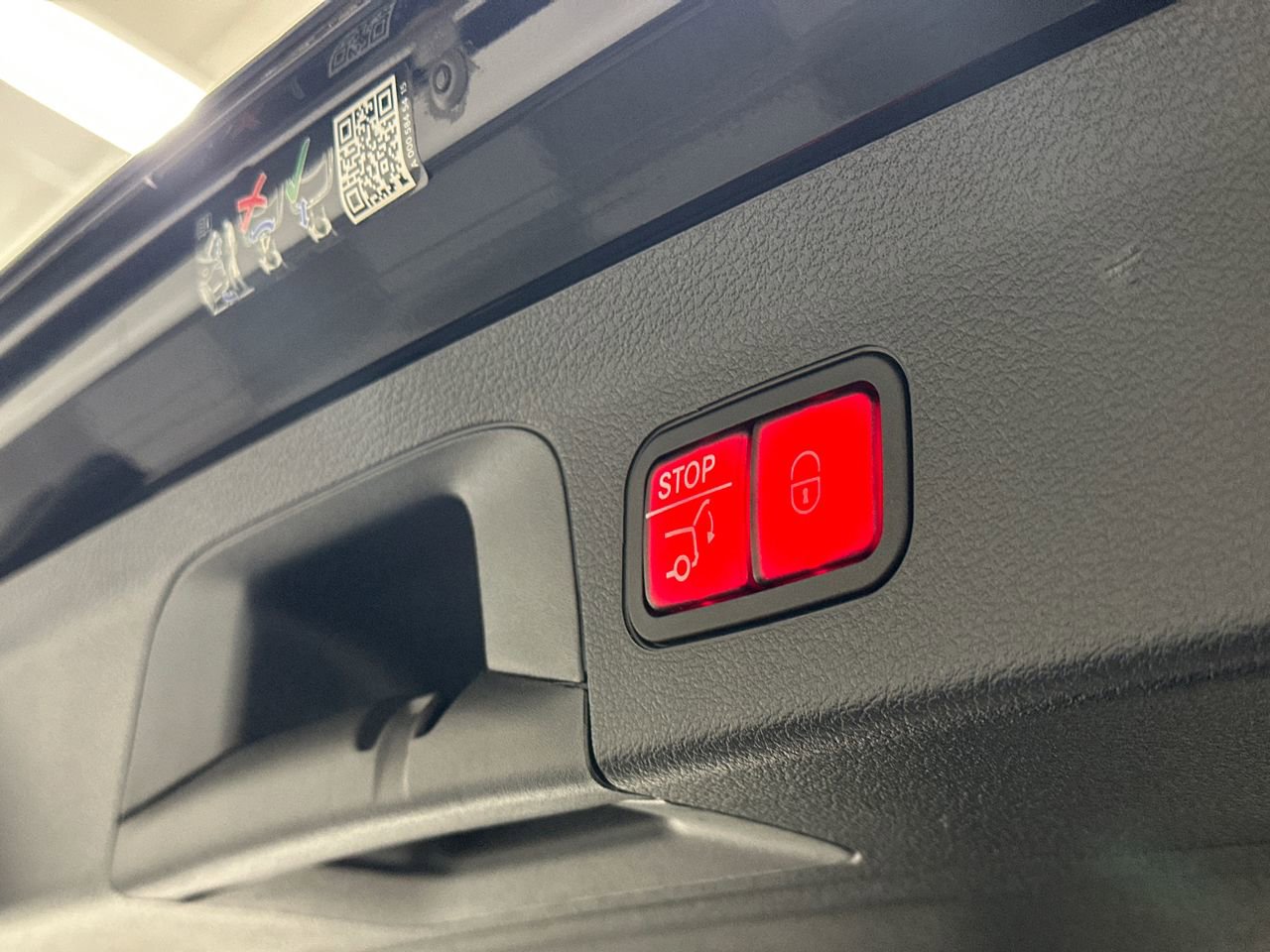 Used 2023 Mercedes-Benz GLS 580 4MATIC image 8