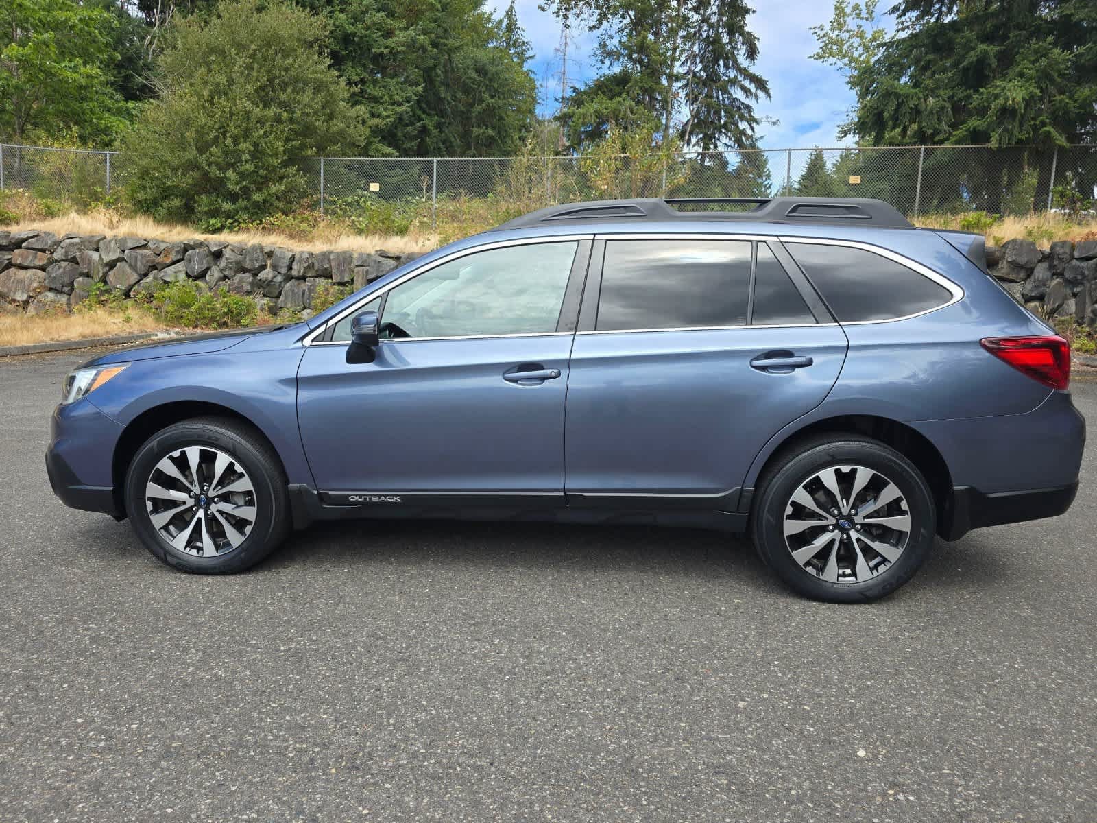 Used 2016 Subaru Outback 2.5i Limited w/ Popular Package #4 AWD/4WD image 3