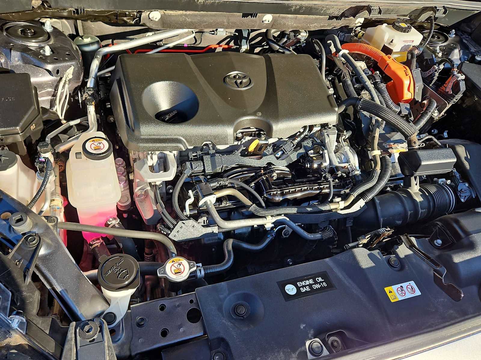 Used 2021 Toyota RAV4 XLE w/ Carpet Mat Package (TMS) image 15