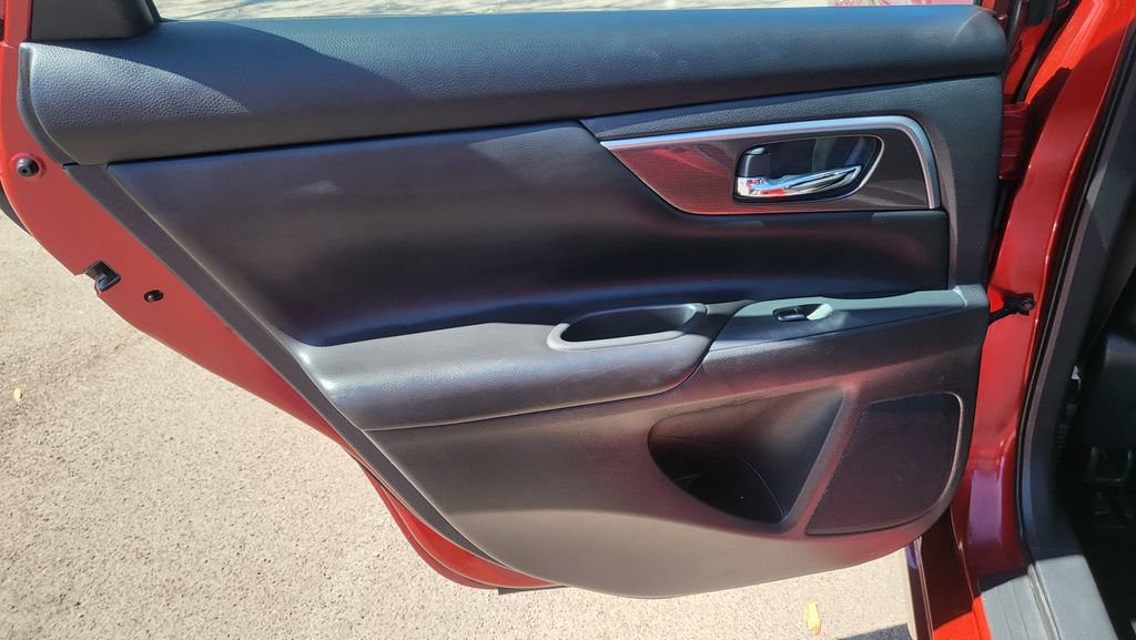 Used 2015 Nissan Altima 3.5 SL FWD image 22